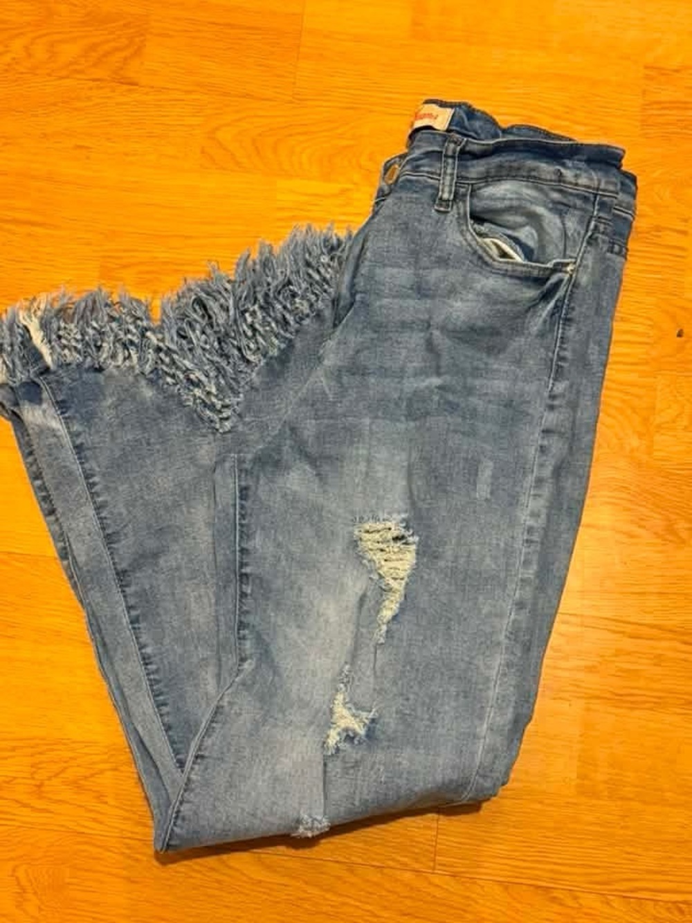 Frayed Hem Distressed Women's Denim Jeans - Blue